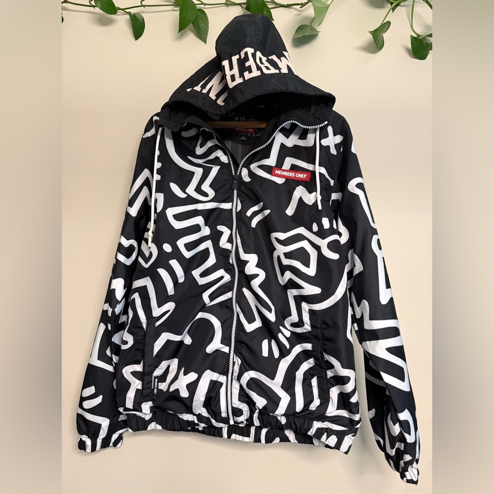 NWT Keith Haring x Members Only Mens Black Print
Puffer Jacket Size S Y2K
